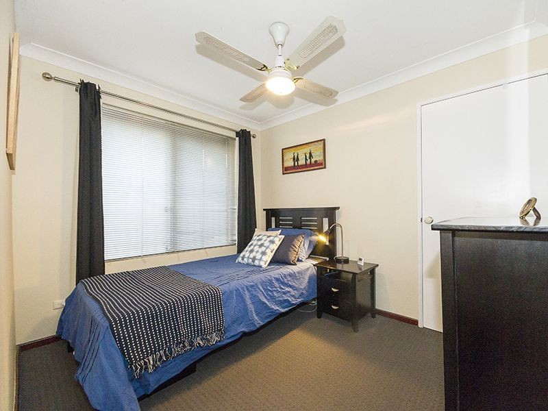 5 Alloway Place, Seville Grove WA 6112