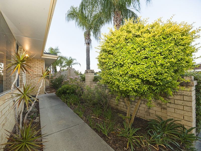 5 Alloway Place, Seville Grove WA 6112