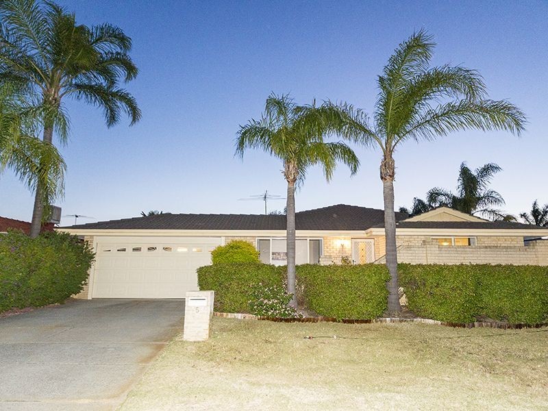 5 Alloway Place, Seville Grove WA 6112