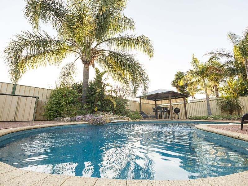 5 Alloway Place, Seville Grove WA 6112