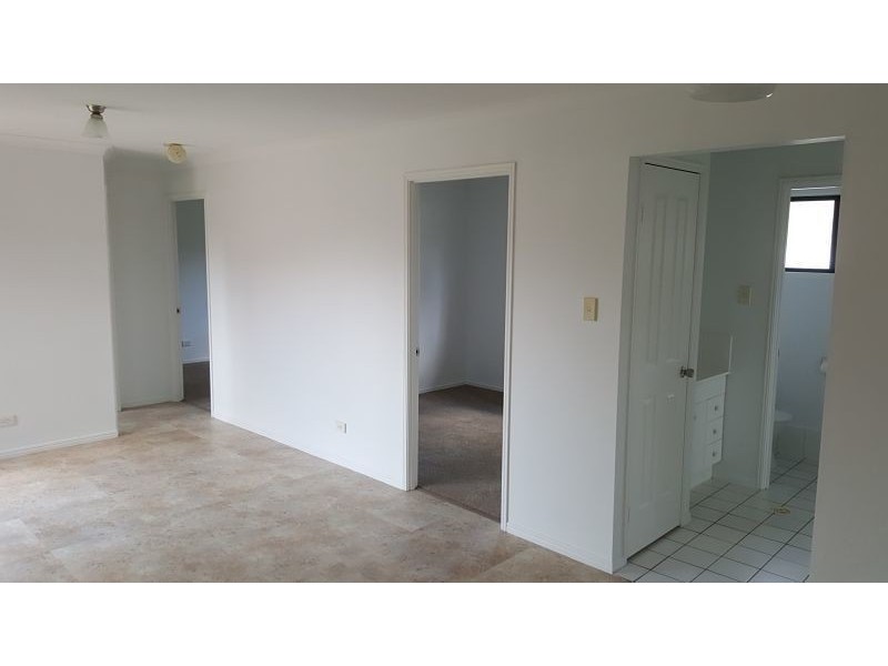 3 Robert South Drive, Crestmead QLD 4132