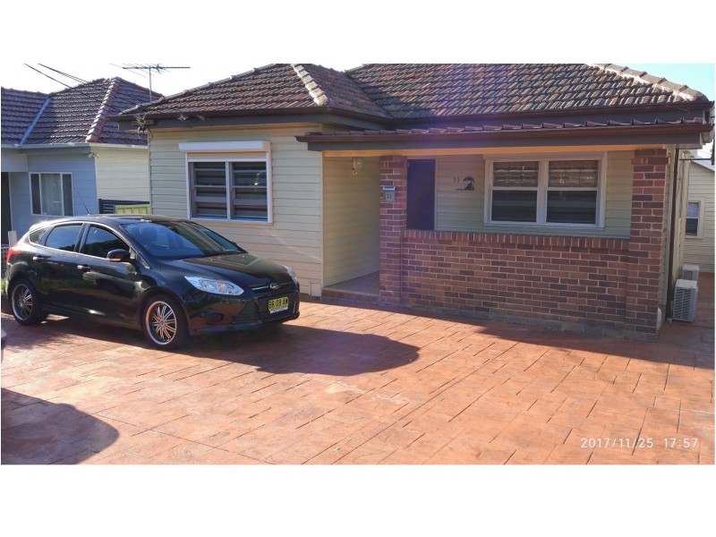33 KOONOONA AVE, Villawood NSW 2163