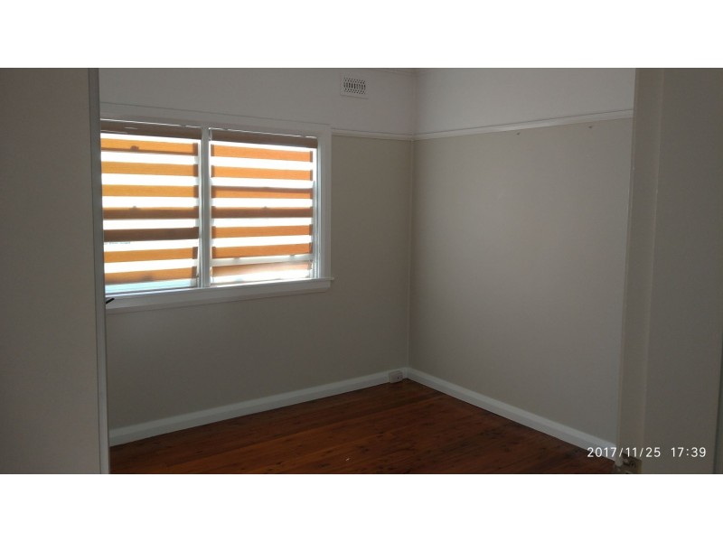 33 KOONOONA AVE, Villawood NSW 2163