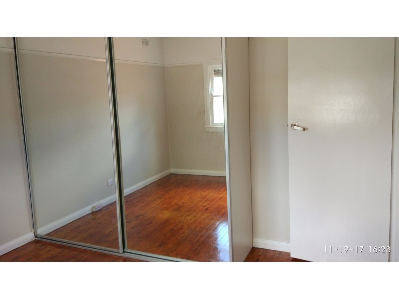 33 KOONOONA AVE, Villawood NSW 2163