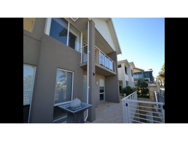 20 Ocean Falls Boulevard, Mindarie WA 6030