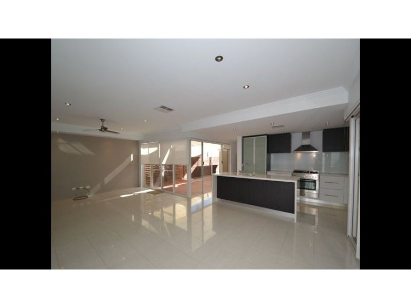 20 Ocean Falls Boulevard, Mindarie WA 6030