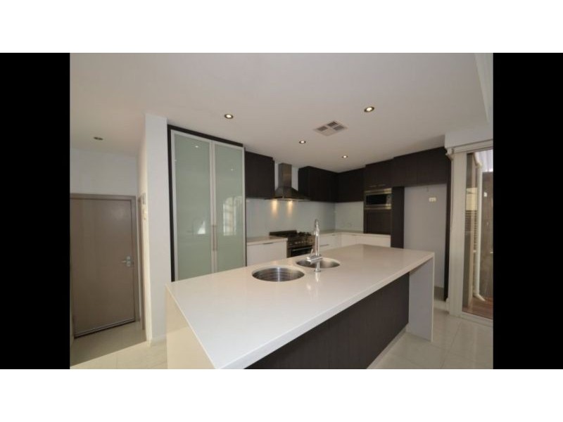 20 Ocean Falls Boulevard, Mindarie WA 6030