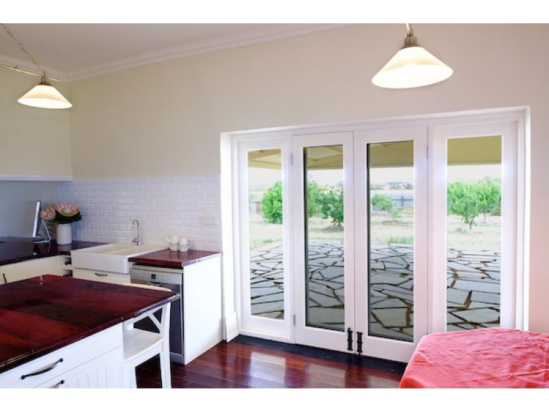 9 Heatherdale Road, Crystal Brook SA 5523