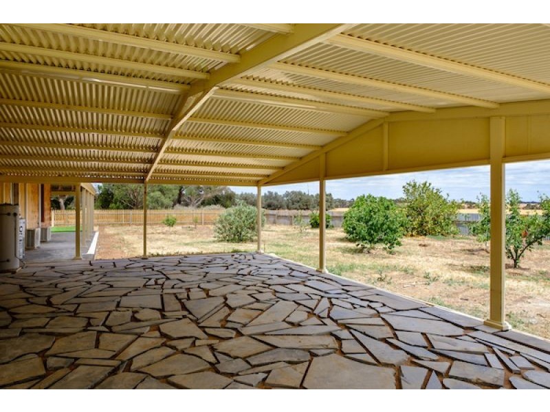 9 Heatherdale Road, Crystal Brook SA 5523