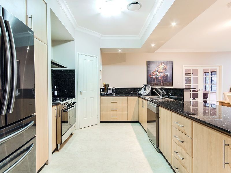 6 Placid Waters Parade, Coodanup WA 6210