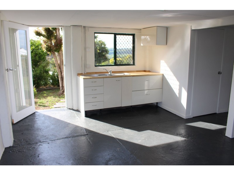 11 Bellevue Ave, Lismore Heights NSW 2480