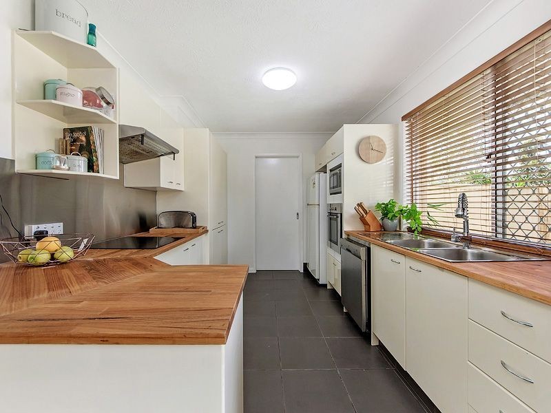 31/50 St Kevins Ave, Benowa QLD 4217