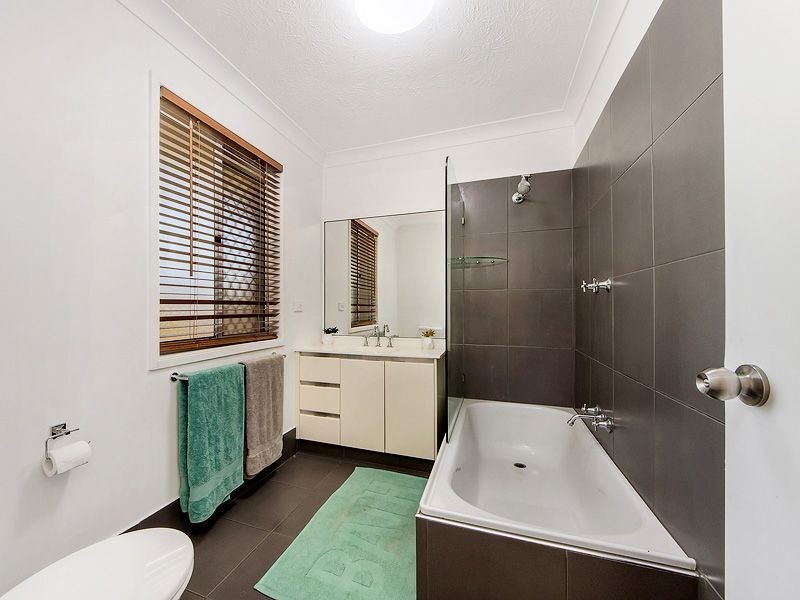 31/50 St Kevins Ave, Benowa QLD 4217