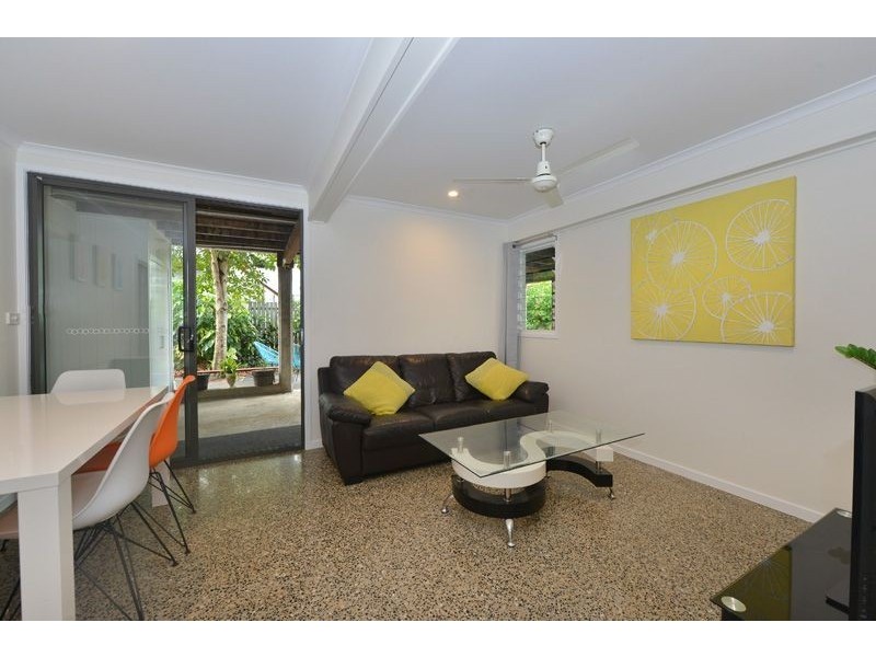 2/5 Magee Street, Aeroglen QLD 4870