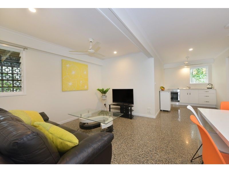 2/5 Magee Street, Aeroglen QLD 4870