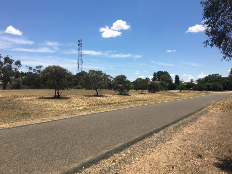 21 Vernon st, Ultima VIC 3544