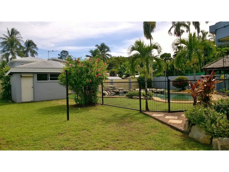 16 Derby street, Yorkeys Knob QLD 4878