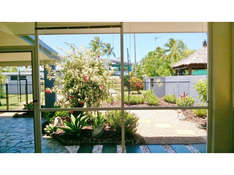 16 Derby street, Yorkeys Knob QLD 4878