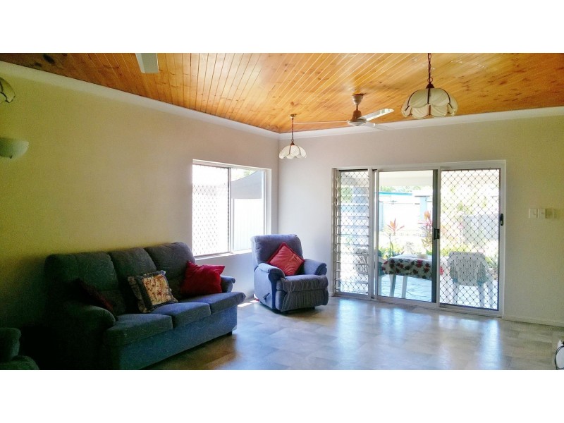 16 Derby street, Yorkeys Knob QLD 4878