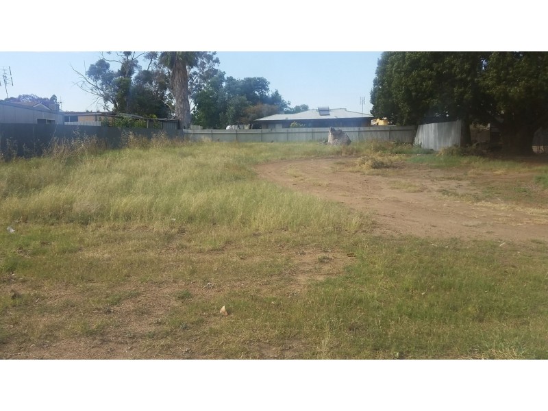 64 Jones Avenue, Moree NSW 2400