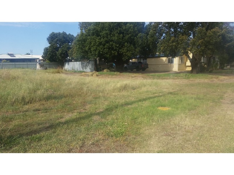 64 Jones Avenue, Moree NSW 2400