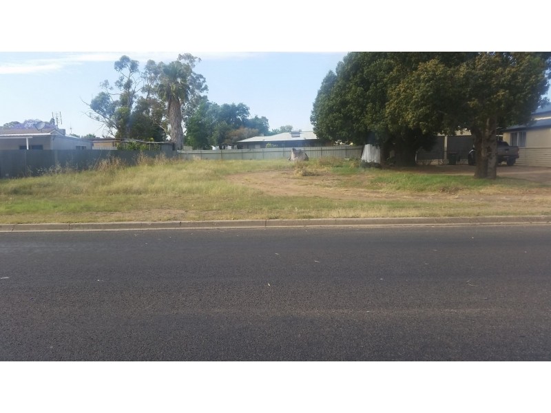64 Jones Avenue, Moree NSW 2400