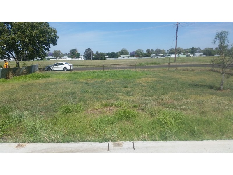 18 James Street, Moree NSW 2400