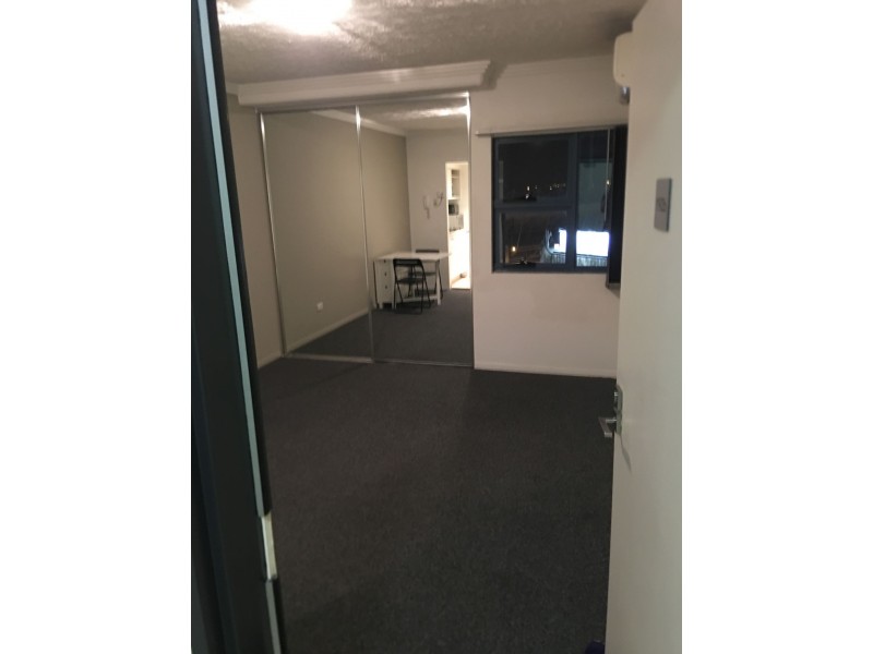 803 Stanley Street, Woolloongabba QLD 4102