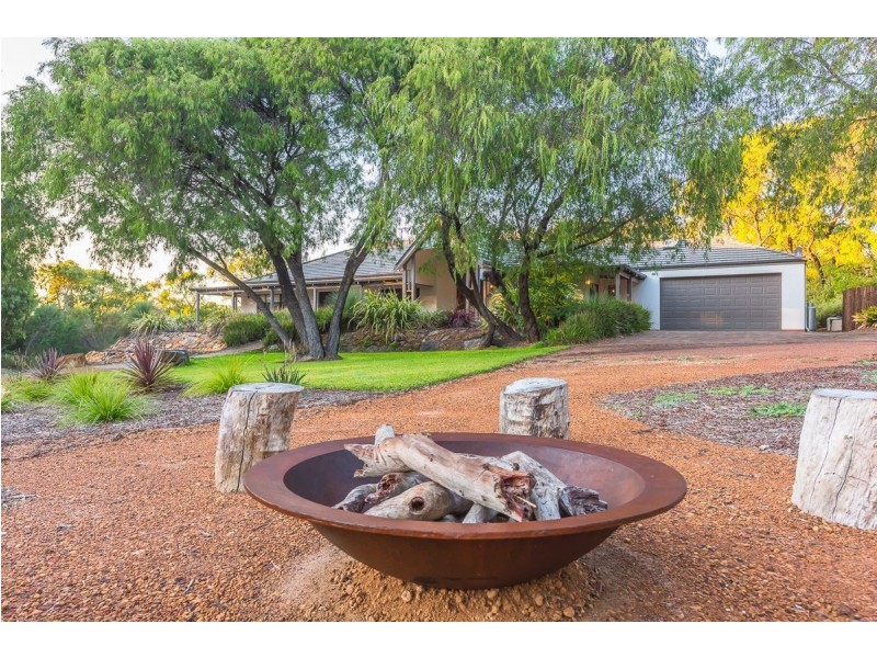 37 Wylarah Way, Quindalup WA 6281