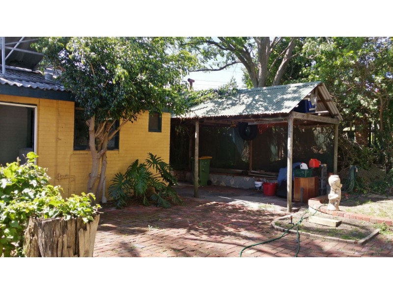 25 Longson Street, Hamilton Hill WA 6163