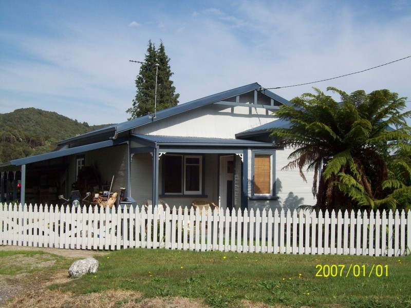 22 Lovett St, Queenstown TAS 7467
