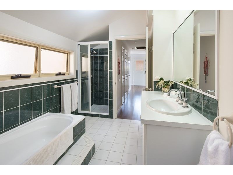 42 Armstrong Ave, Gerringong NSW 2534