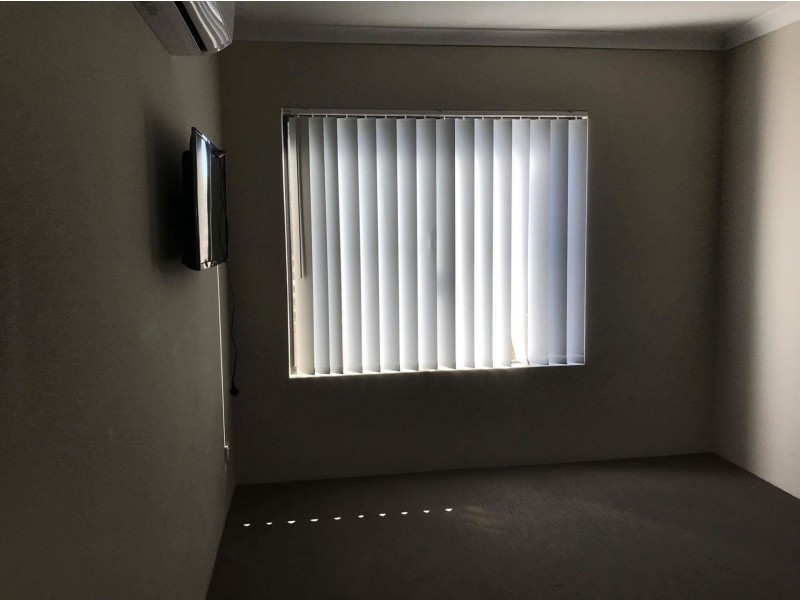 2/292 Surrey Road, Kewdale WA 6105