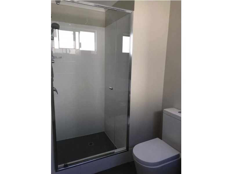 2/292 Surrey Road, Kewdale WA 6105