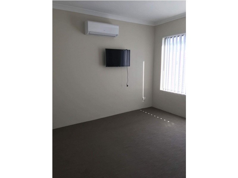 2/292 Surrey Road, Kewdale WA 6105