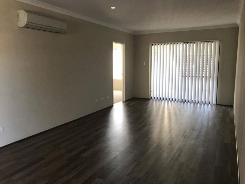 2/292 Surrey Road, Kewdale WA 6105