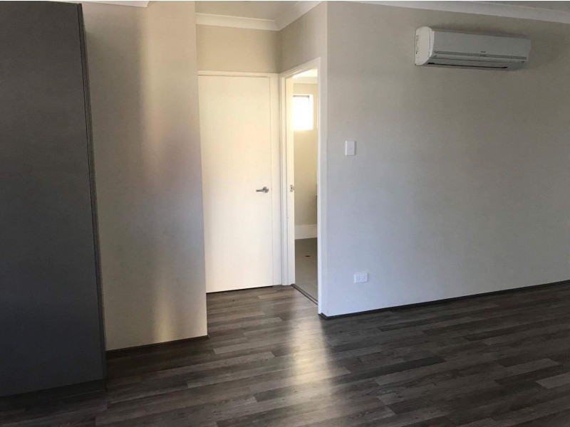 2/292 Surrey Road, Kewdale WA 6105