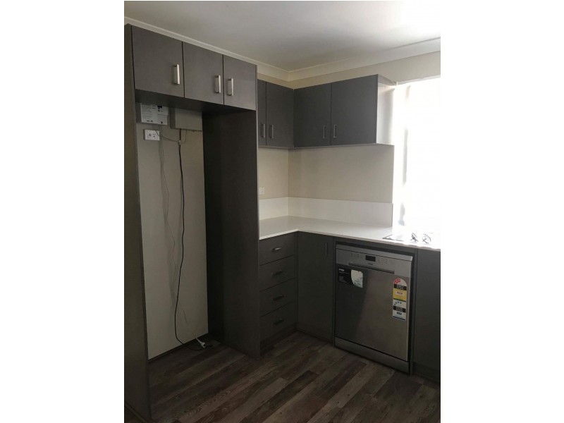 2/292 Surrey Road, Kewdale WA 6105