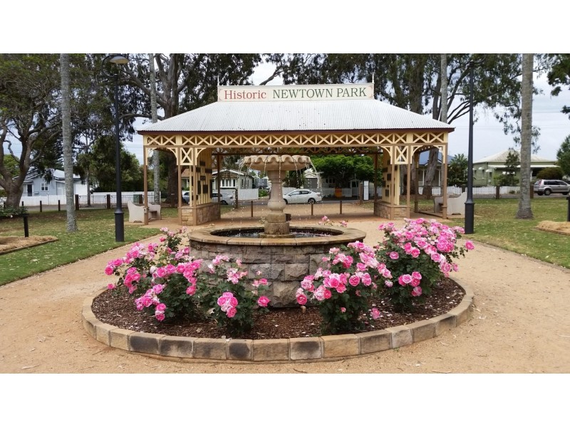 106 Taylor Street, Newtown QLD 4350