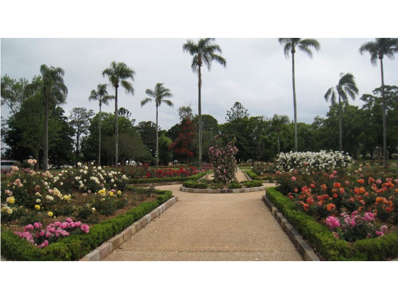 106 Taylor Street, Newtown QLD 4350