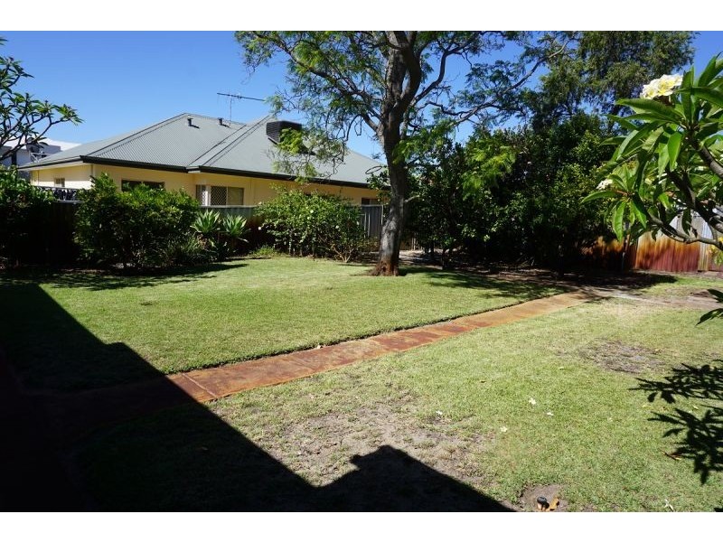 142 Holland Street, Wembley WA 6014