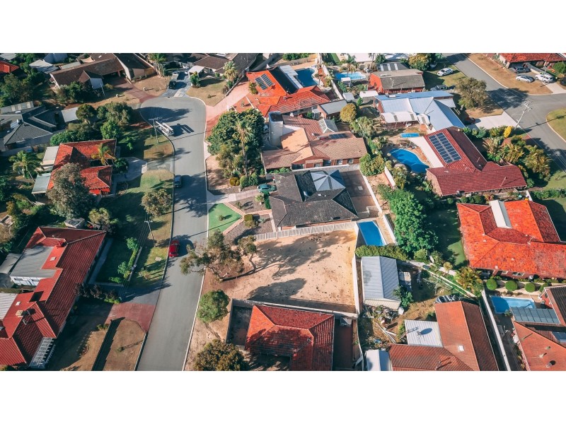 2 Dunfee Place, Hamersley WA 6022