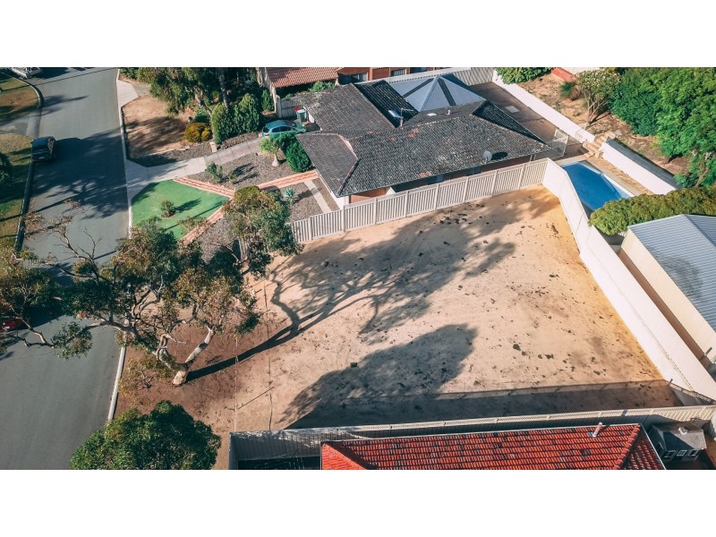 2 Dunfee Place, Hamersley WA 6022