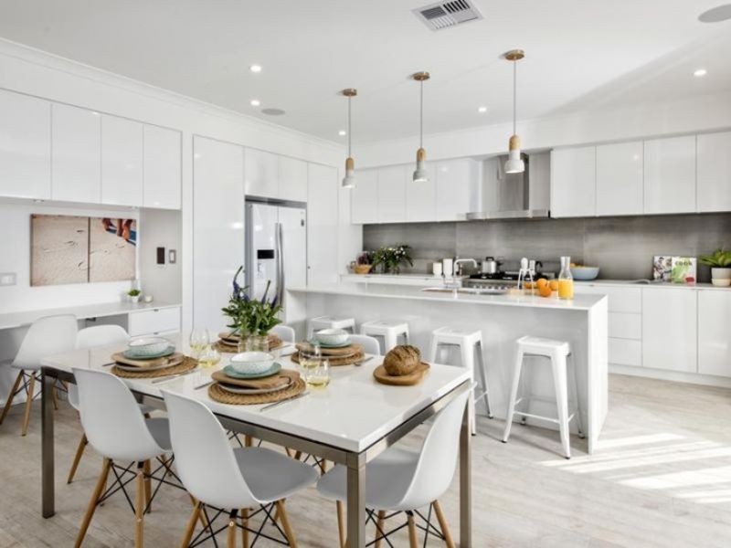 5 Charleston Road, Eglinton WA 6034