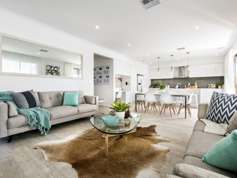 5 Charleston Road, Eglinton WA 6034