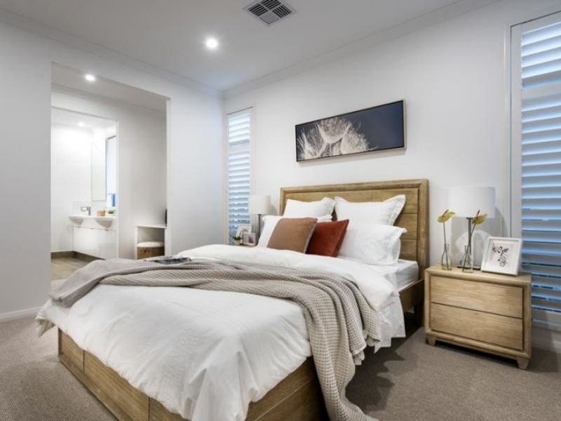 5 Charleston Road, Eglinton WA 6034