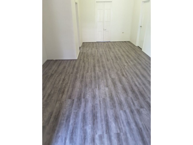 8 McLean Street, North Ipswich QLD 4305