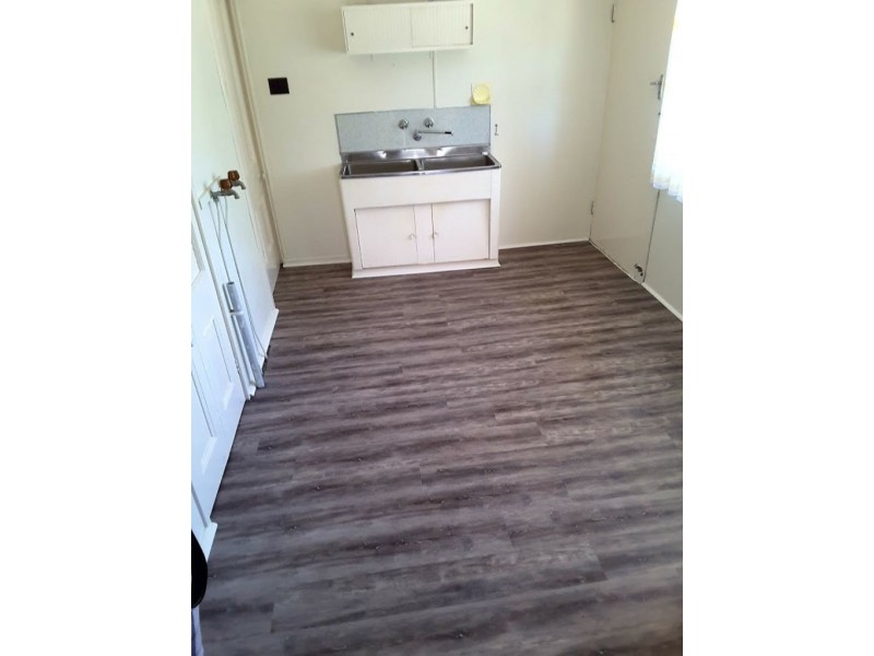 8 McLean Street, North Ipswich QLD 4305