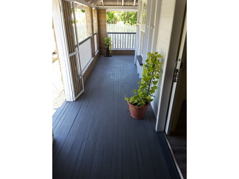 8 McLean Street, North Ipswich QLD 4305