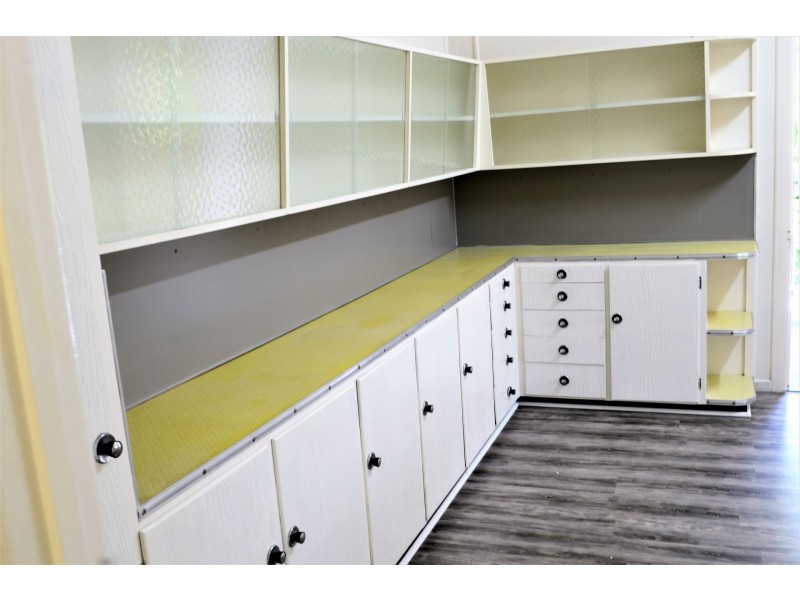 8 McLean Street, North Ipswich QLD 4305